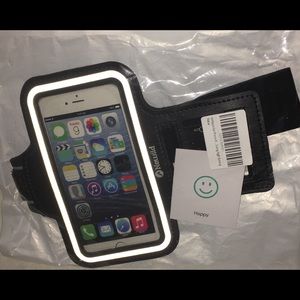 Newild armband for iPhone